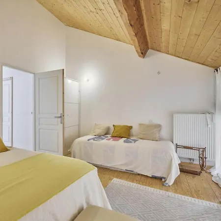 Casa de Férias Gall Fer, Acogedora Casa Adosa En Ur Ur